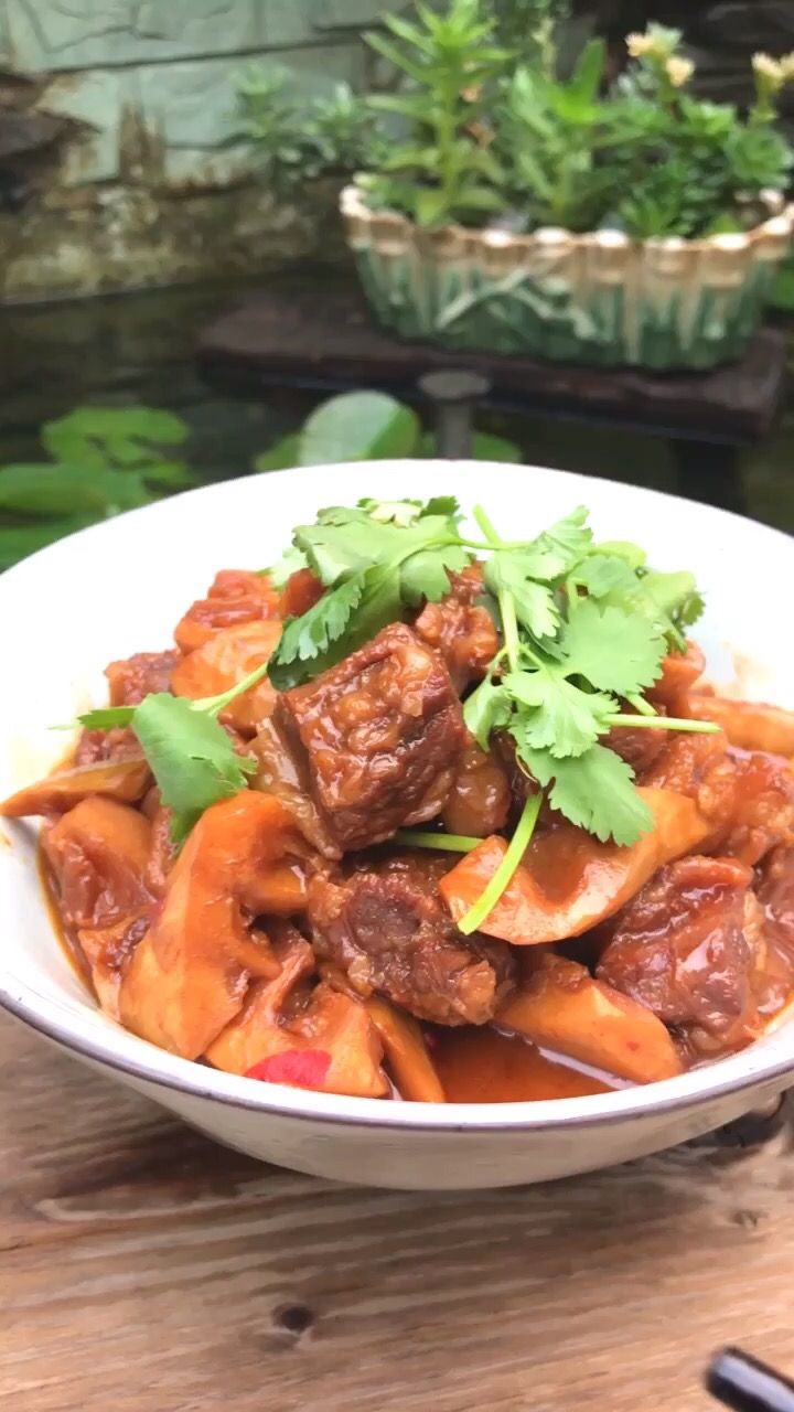 鮮筍燒牛肉的做法-家常味燒菜譜