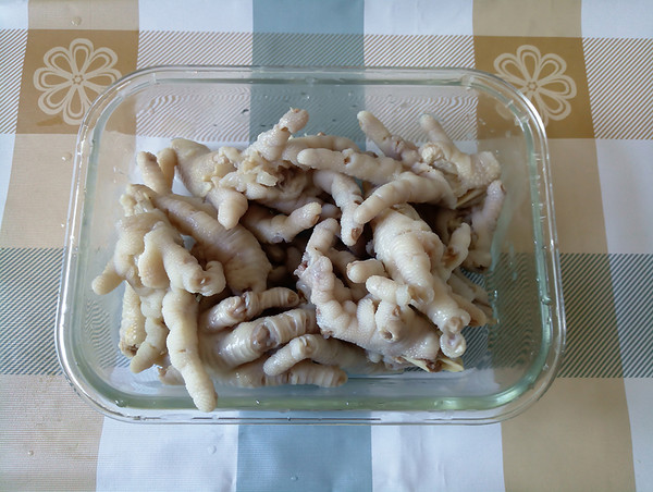 檸檬鳳爪的做法-酸辣味泡菜譜-易網(wǎng)健康養(yǎng)生網(wǎng) 檸檬鳳爪的做法-酸辣味泡菜譜