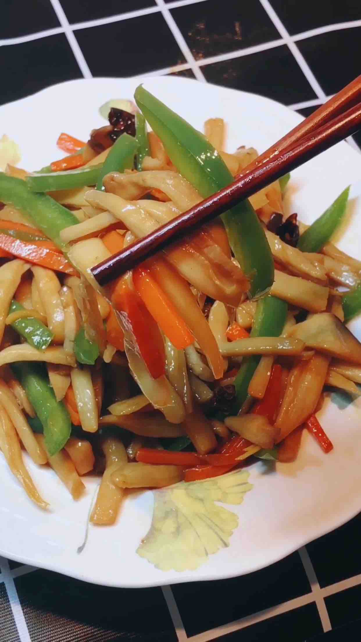 素炒杏鮑菇的做法-家常味炒菜譜-易網(wǎng)健康養(yǎng)生網(wǎng) 素炒杏鮑菇的做法-家常味炒菜譜