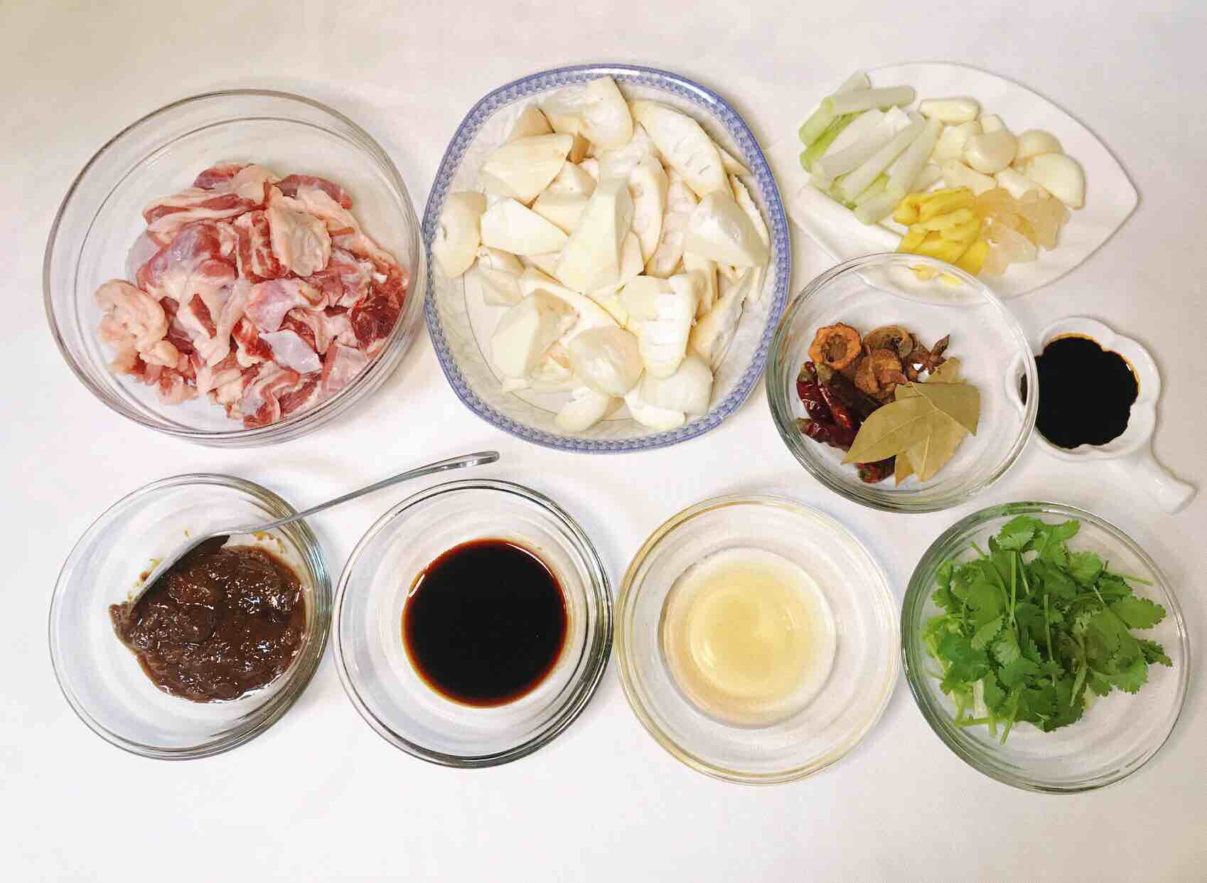 鮮筍燒牛肉的做法-家常味燒菜譜-易網<a href=http://m.aoa7937.com/ target=_blank class=infotextkey>健康養生</a>網 鮮筍燒牛肉的做法-家常味燒菜譜