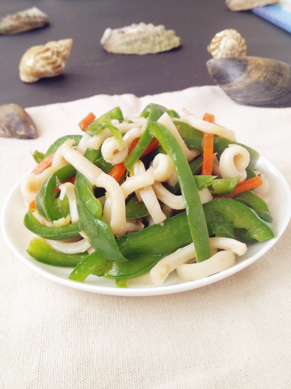 魷魚炒辣椒的做法-咸鮮味炒菜譜-易網(wǎng)健康養(yǎng)生網(wǎng) 魷魚炒辣椒的做法-咸鮮味炒菜譜