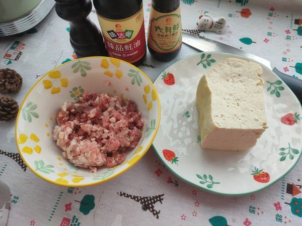 豆腐釀肉的做法-家常味煎菜譜-易網(wǎng)<a href=http://m.aoa7937.com/ target=_blank class=infotextkey>健康養(yǎng)生</a>網(wǎng) 豆腐釀肉的做法-家常味煎菜譜