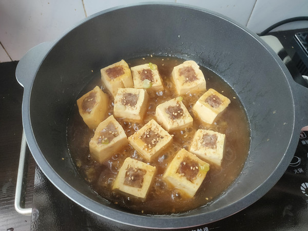 豆腐釀肉的做法-家常味煎菜譜-易網(wǎng)健康養(yǎng)生網(wǎng) 豆腐釀肉的做法-家常味煎菜譜