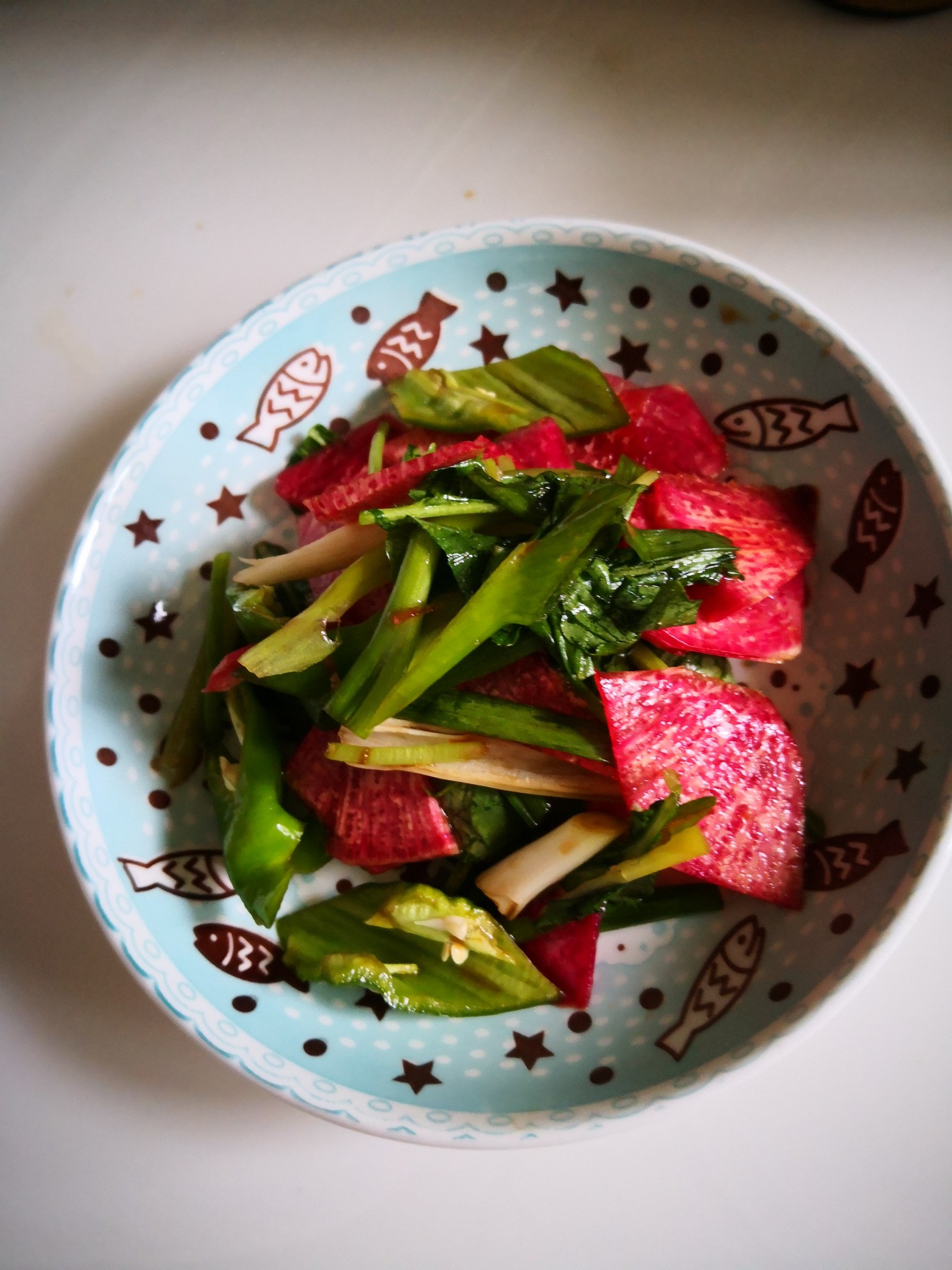小蔥拌心里美的做法-酸甜味拌菜譜-易網(wǎng)健康養(yǎng)生網(wǎng) 小蔥拌心里美的做法-酸甜味拌菜譜