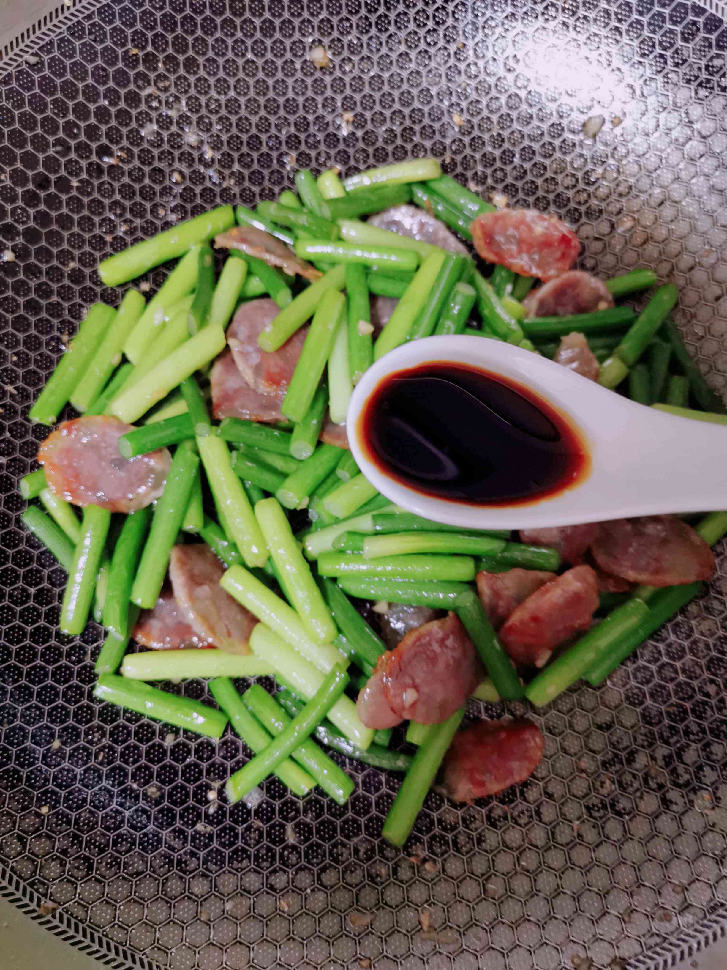 蒜苔炒香腸的做法-家常味炒菜譜