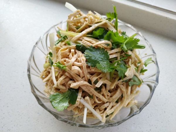 涼拌豆腐絲的做法-家常味拌菜譜-易網健康養(yǎng)生網 涼拌豆腐絲的做法-家常味拌菜譜