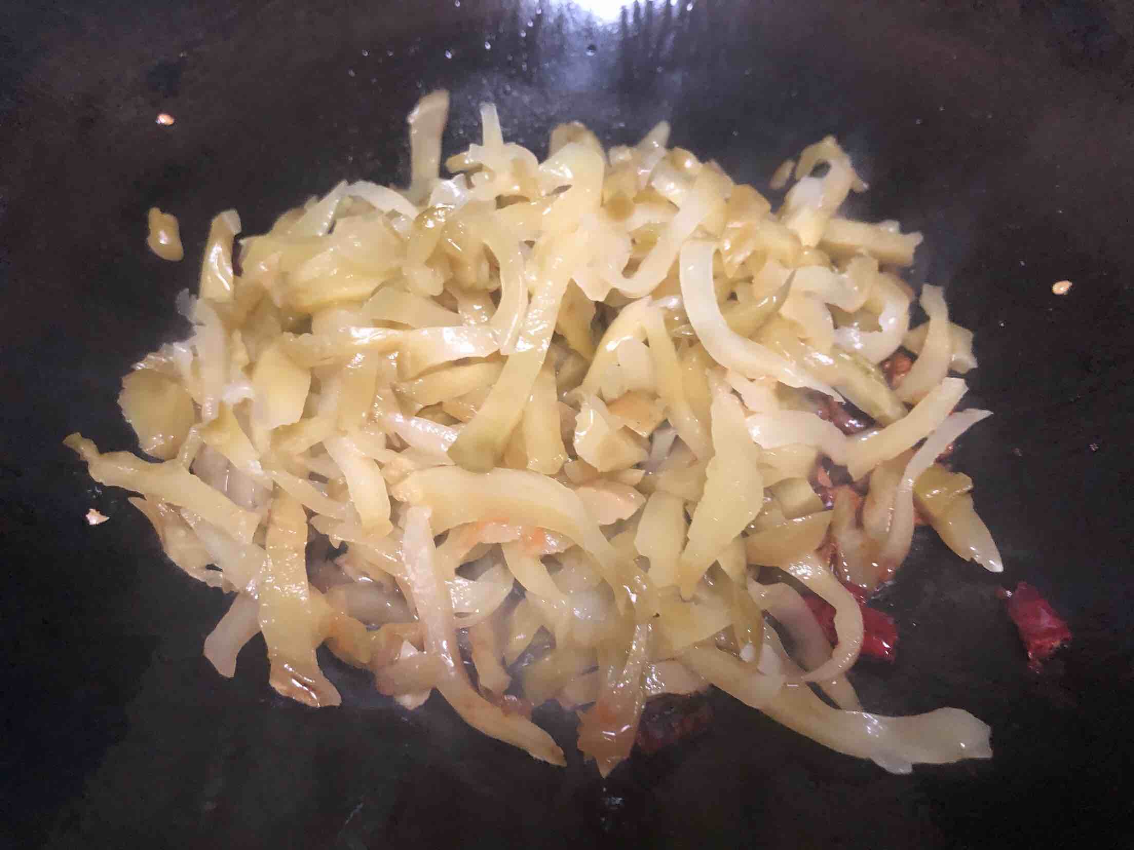 榨菜肉絲的做法-家常味炒菜譜