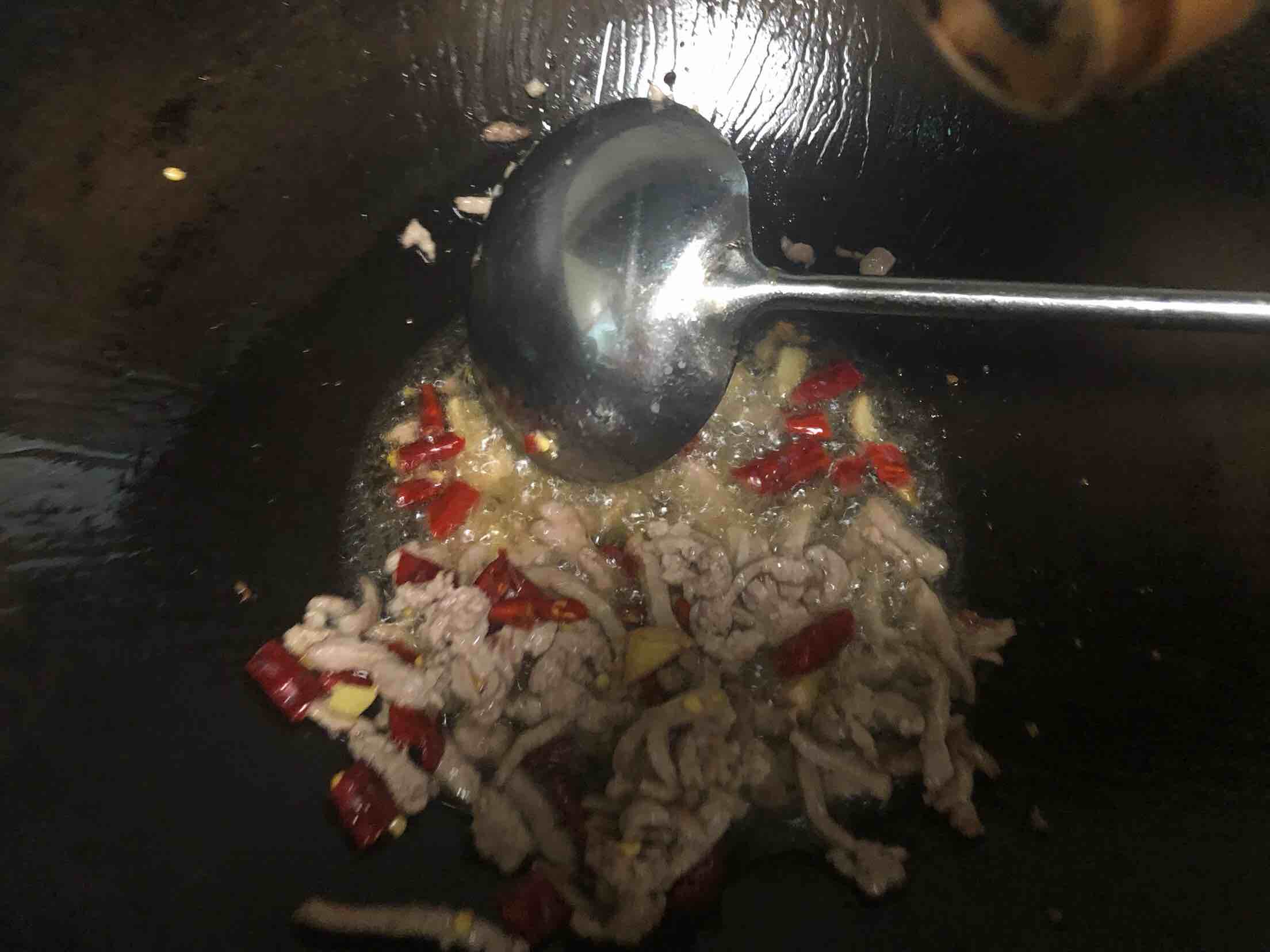榨菜肉絲的做法-家常味炒菜譜