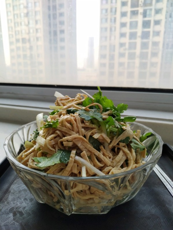 涼拌豆腐絲的做法-家常味拌菜譜-易網健康養(yǎng)生網 涼拌豆腐絲的做法-家常味拌菜譜