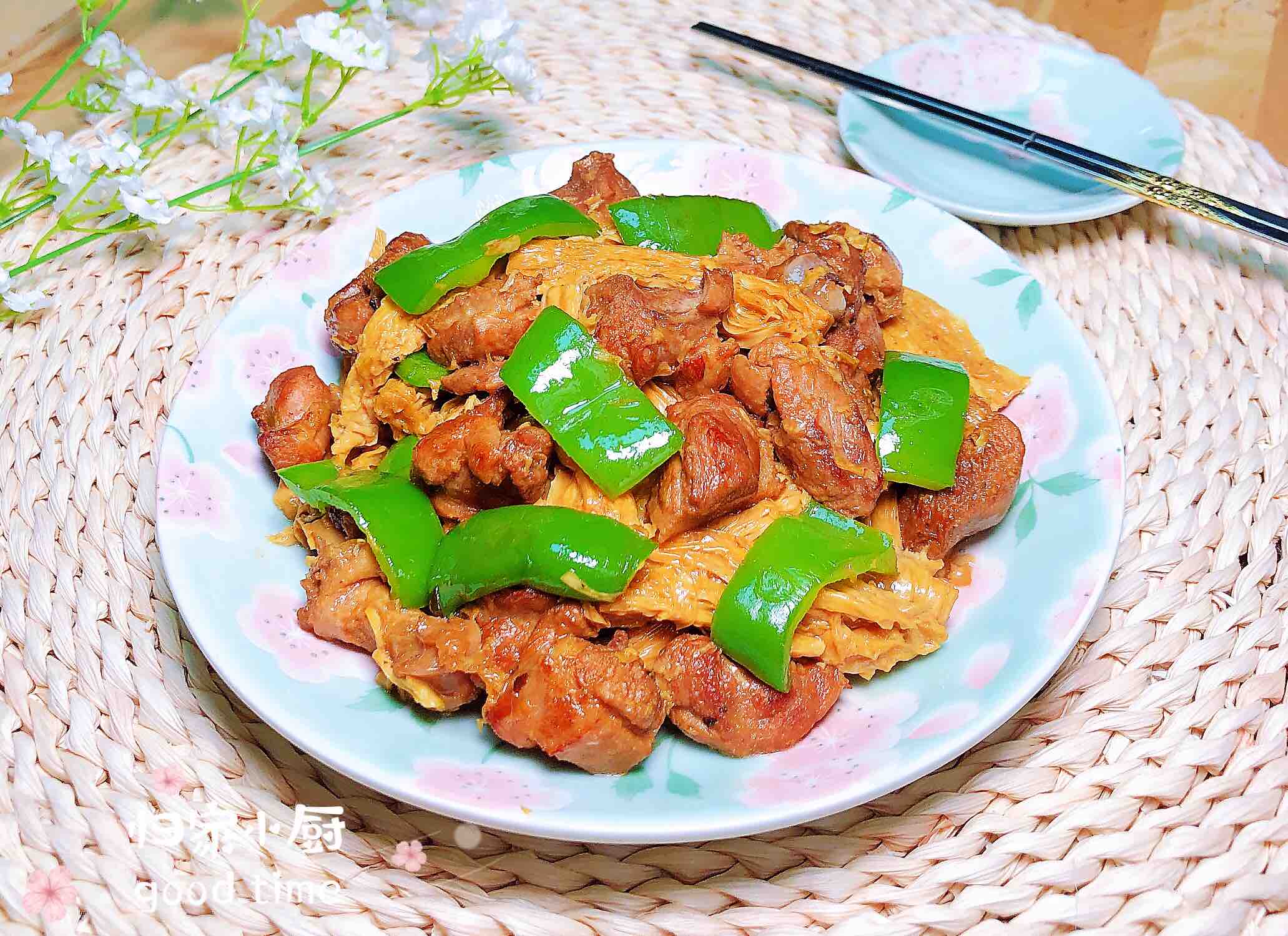 紅燒腐竹鴨肉的做法-咸鮮味燉菜譜-易網(wǎng)健康養(yǎng)生網(wǎng) 紅燒腐竹鴨肉的做法-咸鮮味燉菜譜