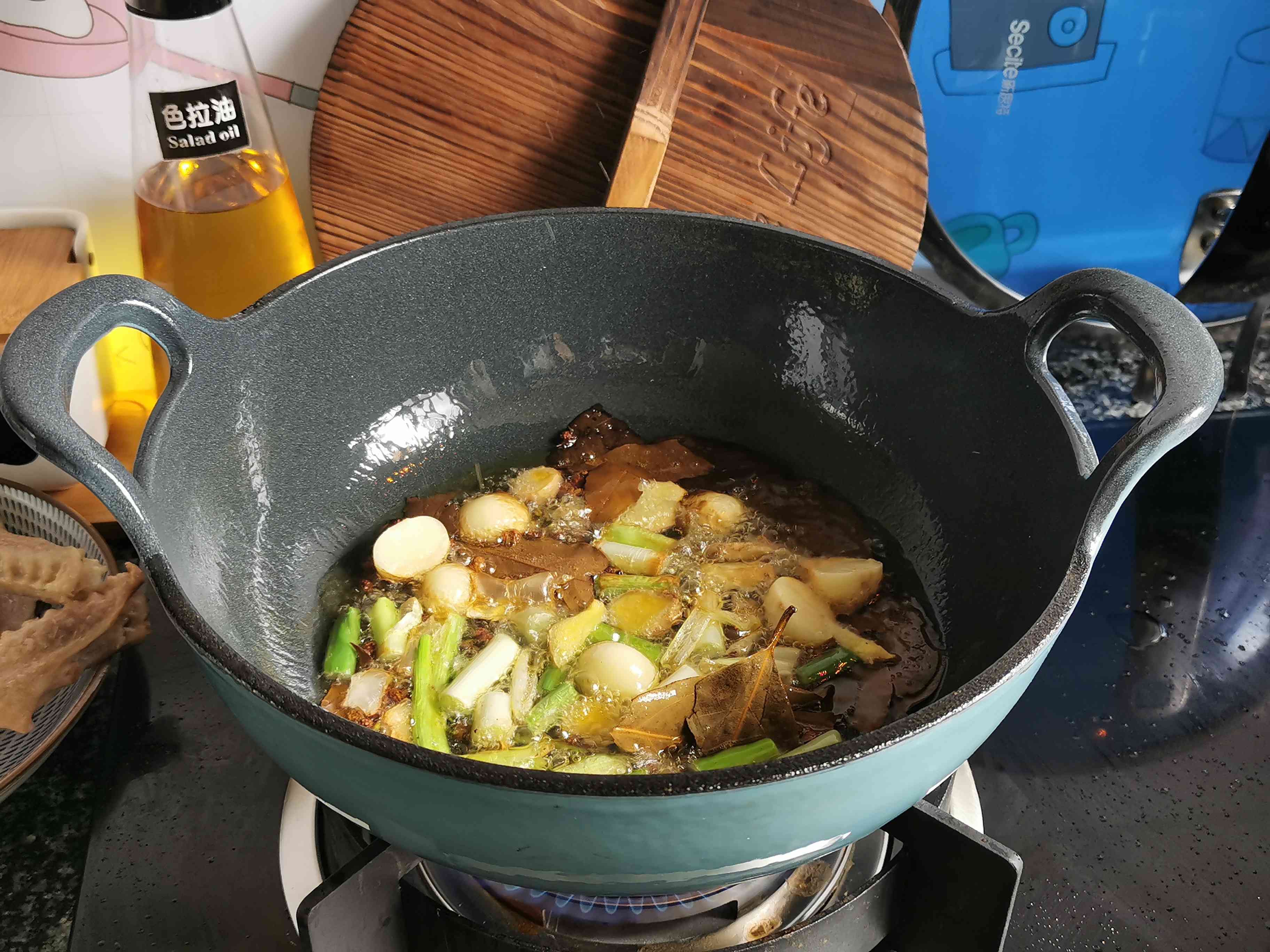 麻辣香鍋的做法-香辣味炒菜譜