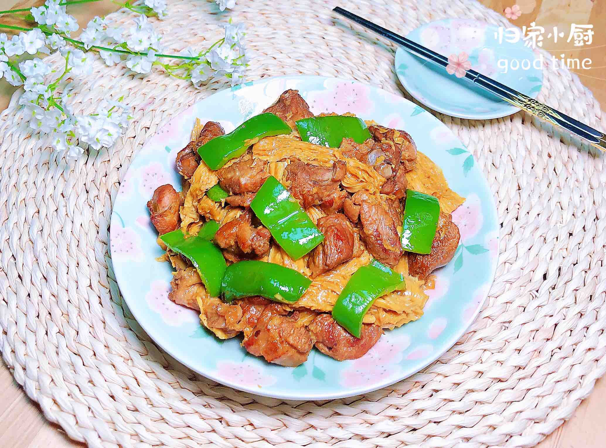 紅燒腐竹鴨肉的做法-咸鮮味燉菜譜-易網(wǎng)健康養(yǎng)生網(wǎng) 紅燒腐竹鴨肉的做法-咸鮮味燉菜譜