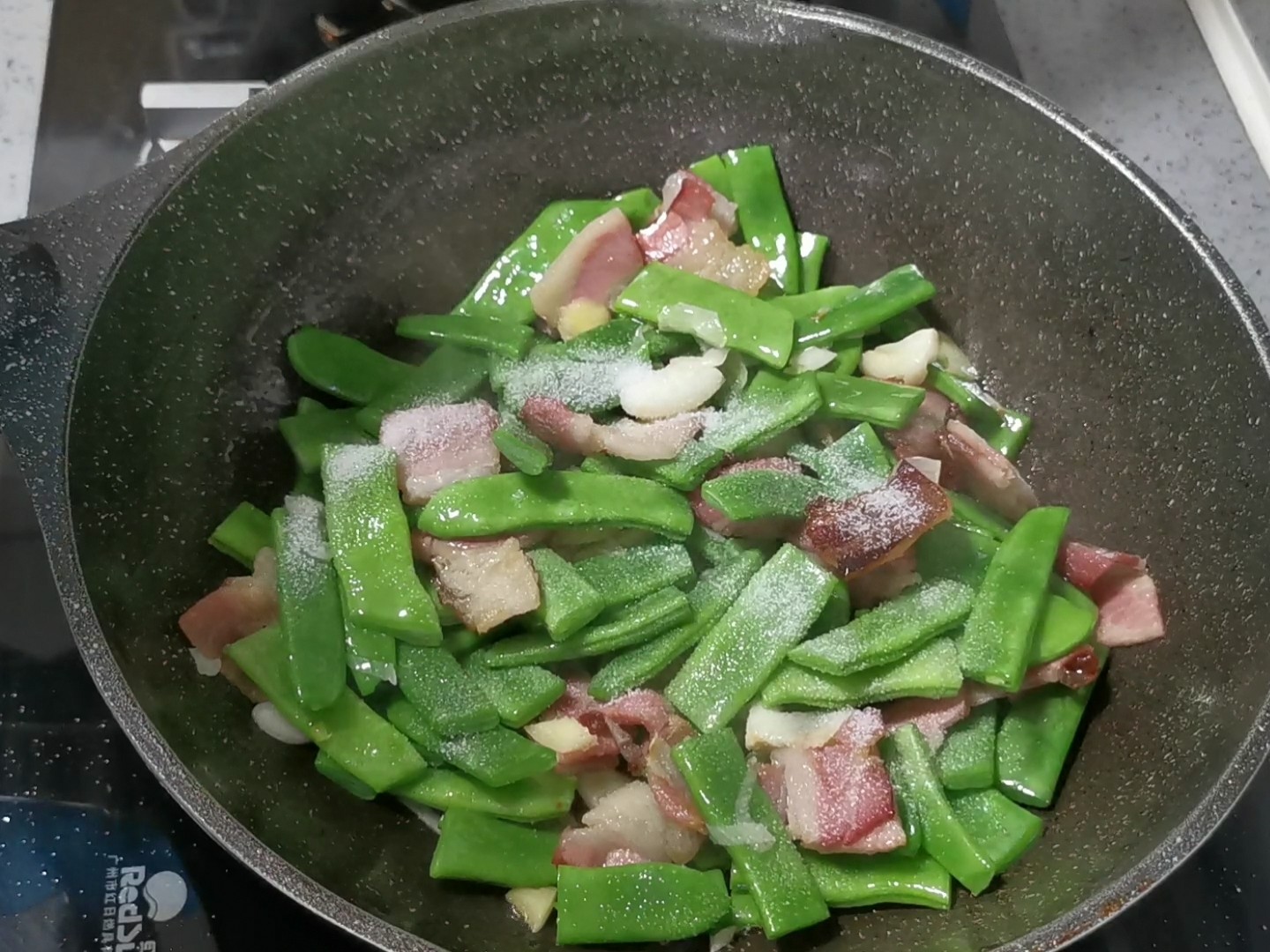 扁豆角炒臘肉的做法-咸鮮味炒菜譜