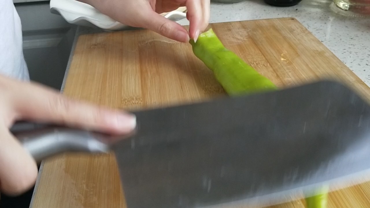 尖椒干豆腐的做法-咸鮮味炒菜譜-易網健康養生網 尖椒干豆腐的做法-咸鮮味炒菜譜