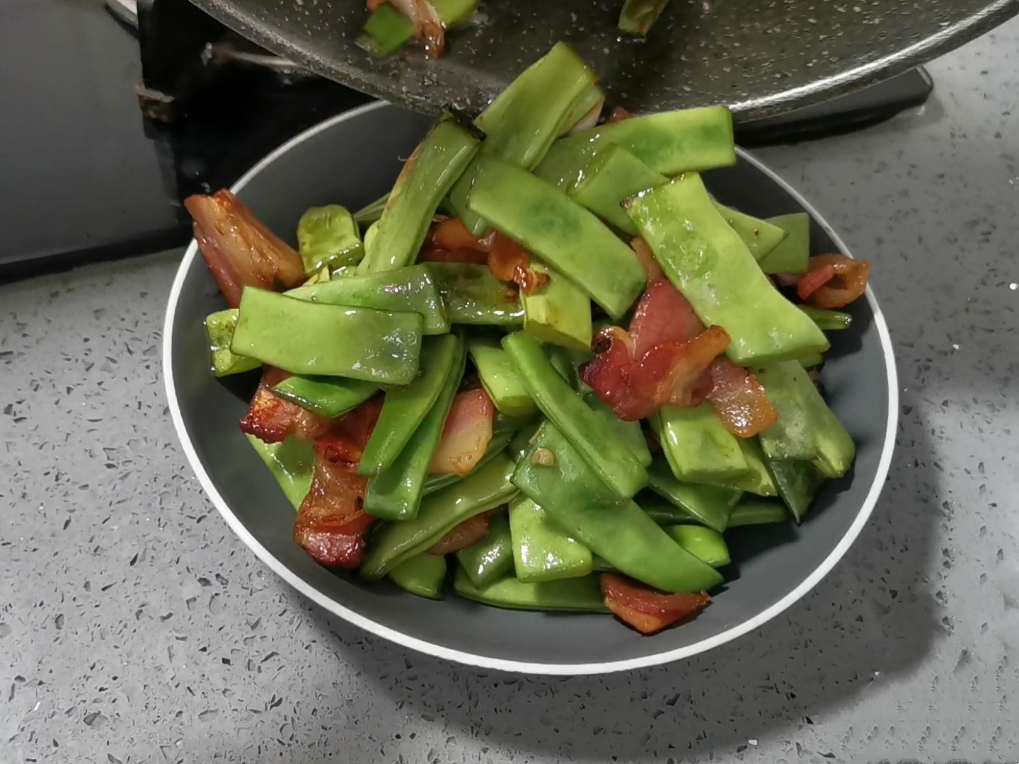 扁豆角炒臘肉的做法-咸鮮味炒菜譜