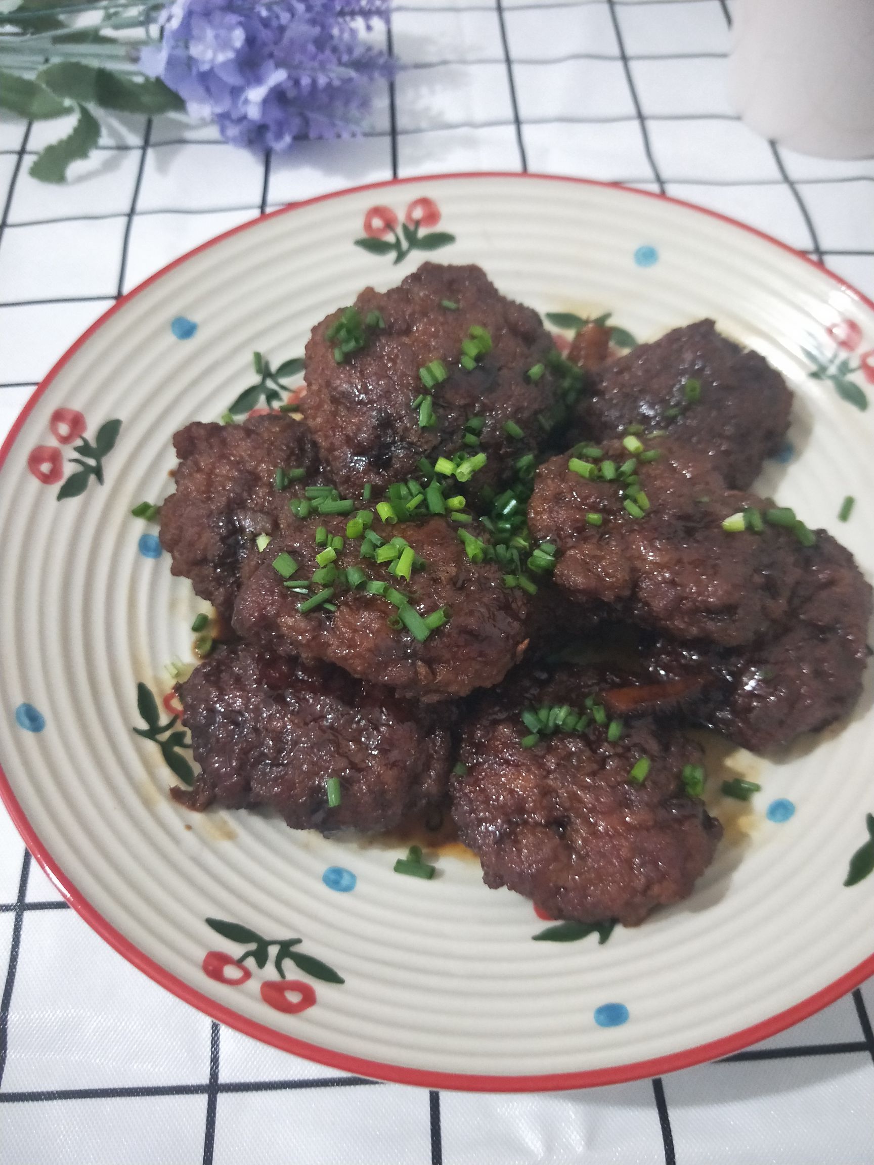 紅燒肉餅子的做法-家常味燒菜譜-易網健康養生網 紅燒肉餅子的做法-家常味燒菜譜
