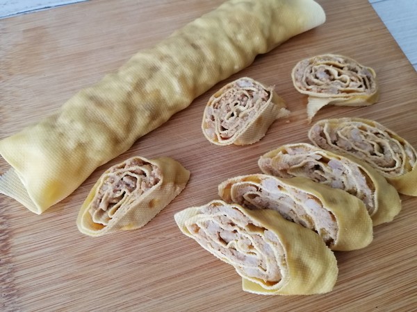 豆腐皮豬肉卷的做法-家常味蒸菜譜