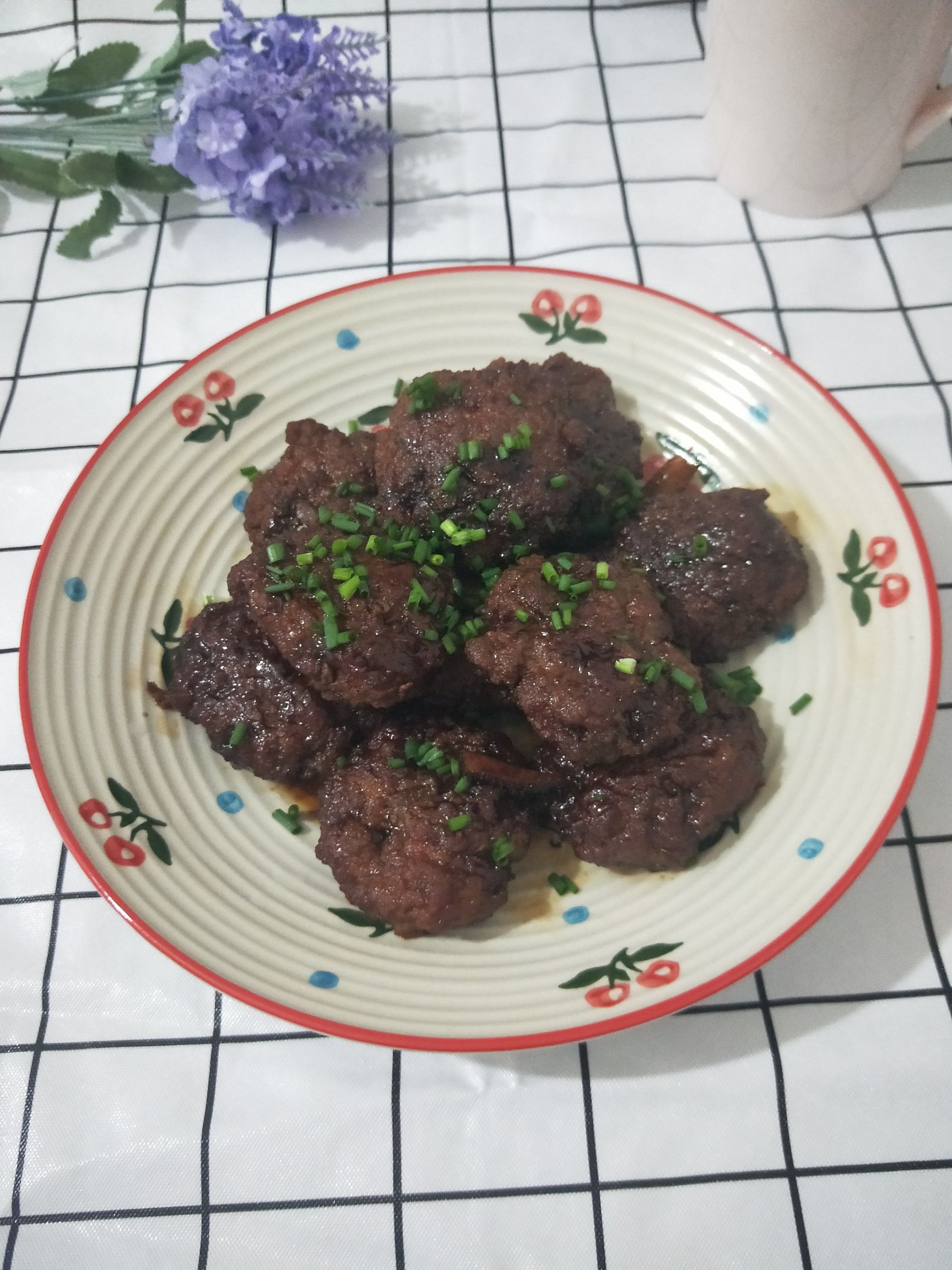 紅燒肉餅子的做法-家常味燒菜譜-易網健康養生網 紅燒肉餅子的做法-家常味燒菜譜
