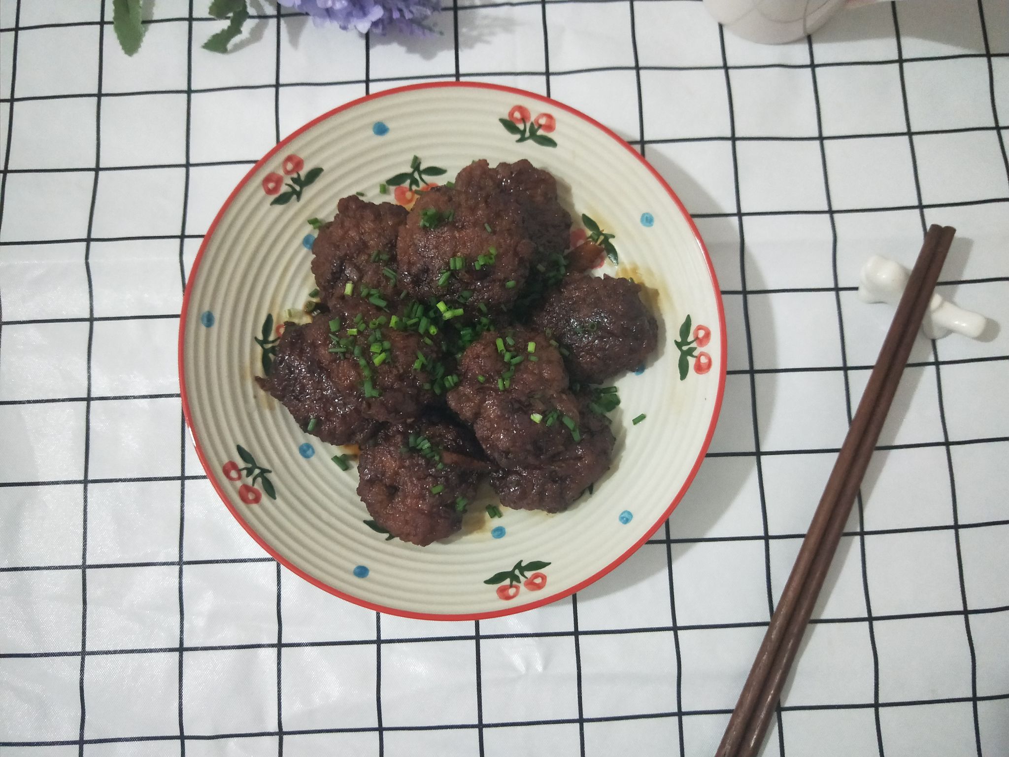 紅燒肉餅子的做法-家常味燒菜譜-易網健康養生網 紅燒肉餅子的做法-家常味燒菜譜