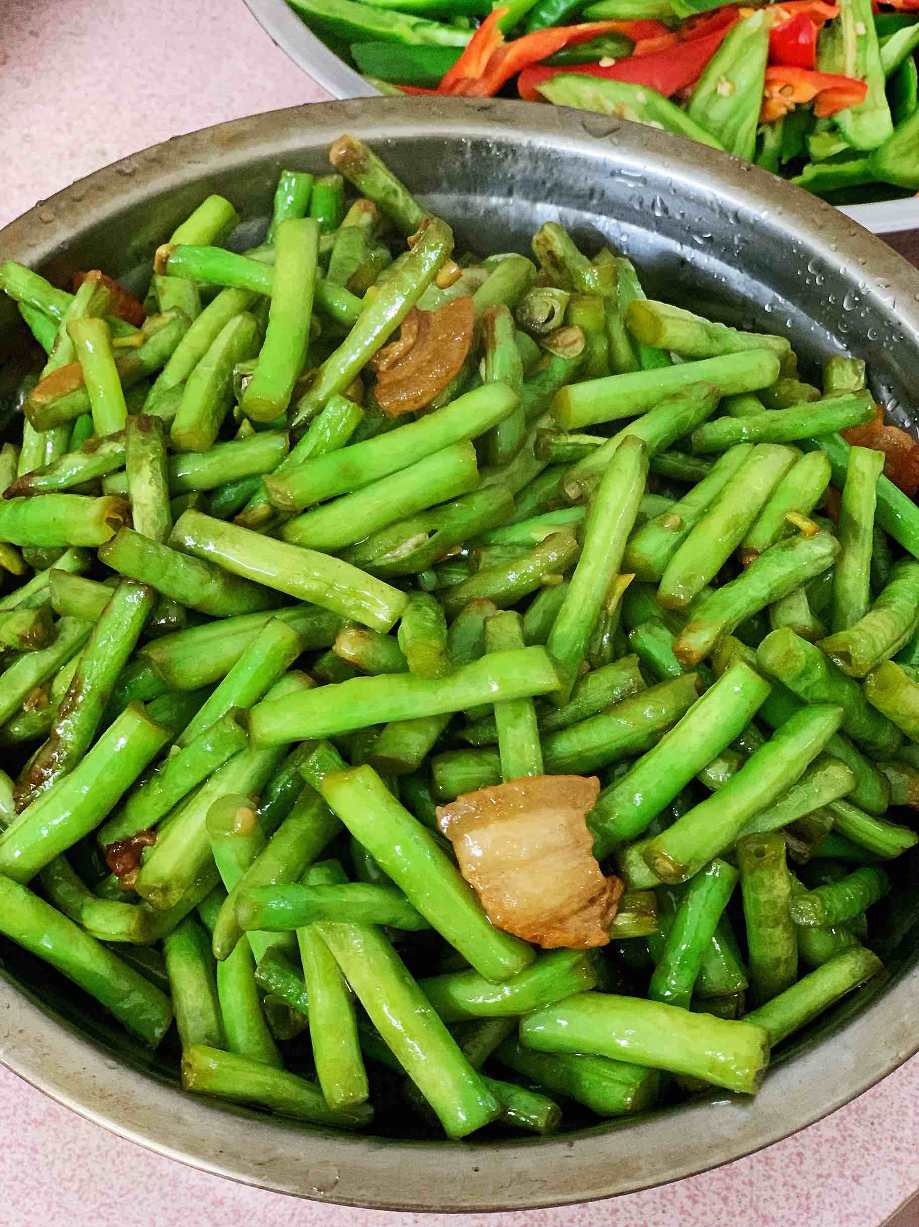 炒豆角的做法-家常味炒菜譜-易網健康養生網 炒豆角的做法-家常味炒菜譜