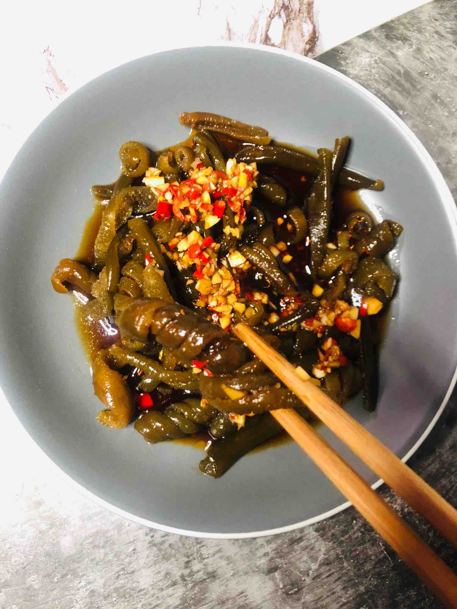米椒拌海茸的做法-酸辣味拌菜譜-易網(wǎng)健康養(yǎng)生網(wǎng) 米椒拌海茸的做法-酸辣味拌菜譜