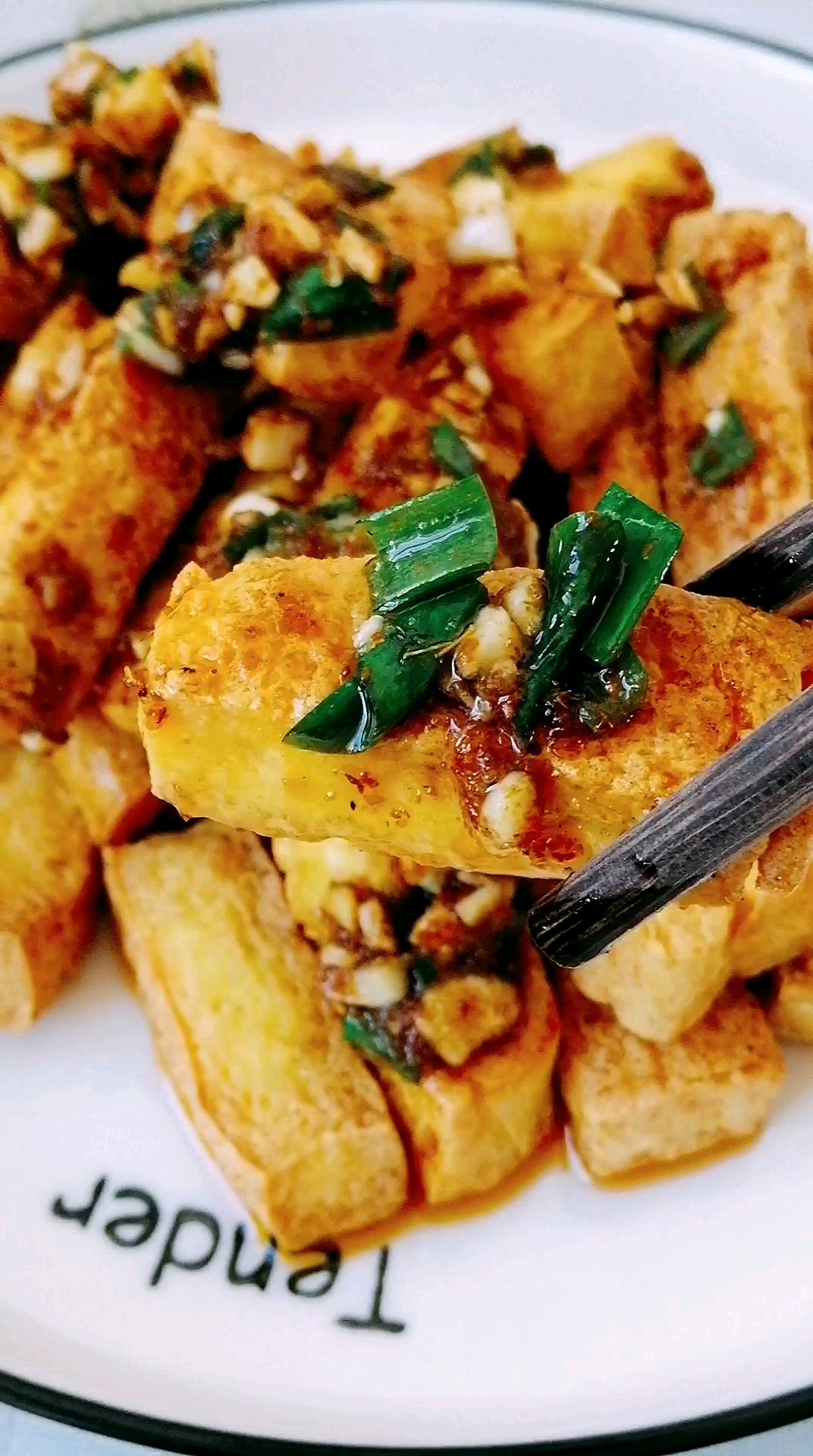 澆汁豆腐的做法-香辣味炸菜譜-易網(wǎng)健康養(yǎng)生網(wǎng) 澆汁豆腐的做法-香辣味炸菜譜