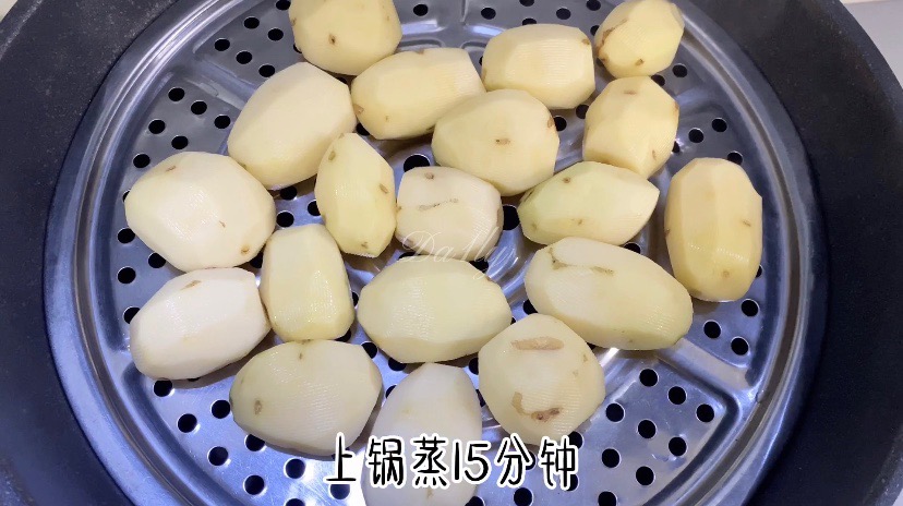 外脆里糯，秒殺路邊攤的香煎小土豆的做法-其它口味煎菜譜