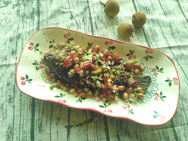 香脆鹵鯽魚的做法-咸鮮味炸菜譜-易網健康養生網 香脆鹵鯽魚的做法-咸鮮味炸菜譜
