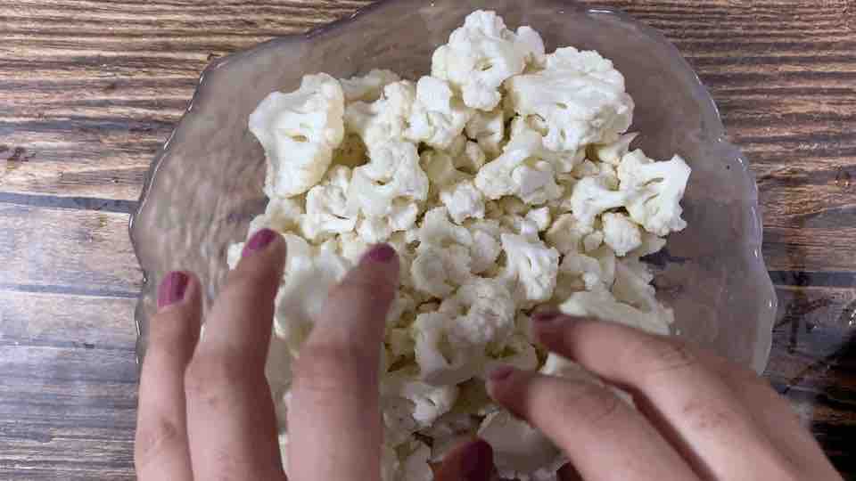 干鍋花菜，這樣做既簡(jiǎn)單又好吃，一分鐘就能學(xué)會(huì)它的做法-家常味炒菜譜