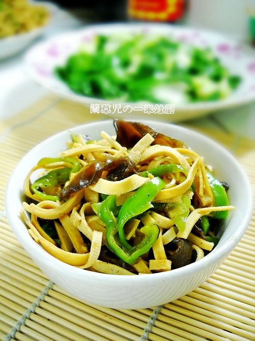素炒千張絲的做法-家常味炒菜譜-易網(wǎng)健康養(yǎng)生網(wǎng) 素炒千張絲的做法-家常味炒菜譜