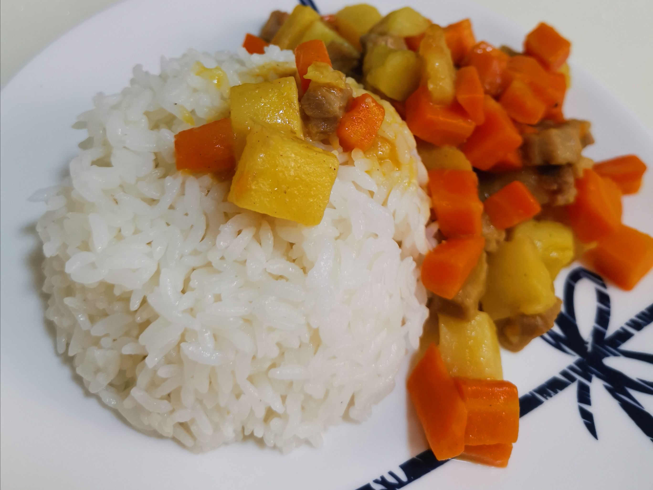 孩子的咖喱土豆飯的做法-咖喱味炒菜譜-易網健康養生網 孩子的咖喱土豆飯的做法-咖喱味炒菜譜