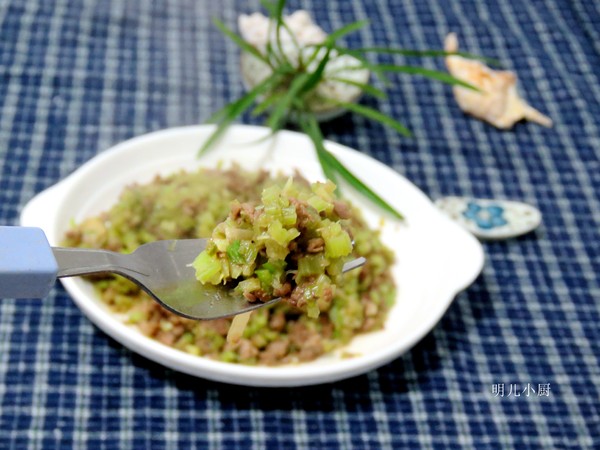 芹菜牛肉渣的做法-家常味炒菜譜-易網(wǎng)健康養(yǎng)生網(wǎng) 芹菜牛肉渣的做法-家常味炒菜譜
