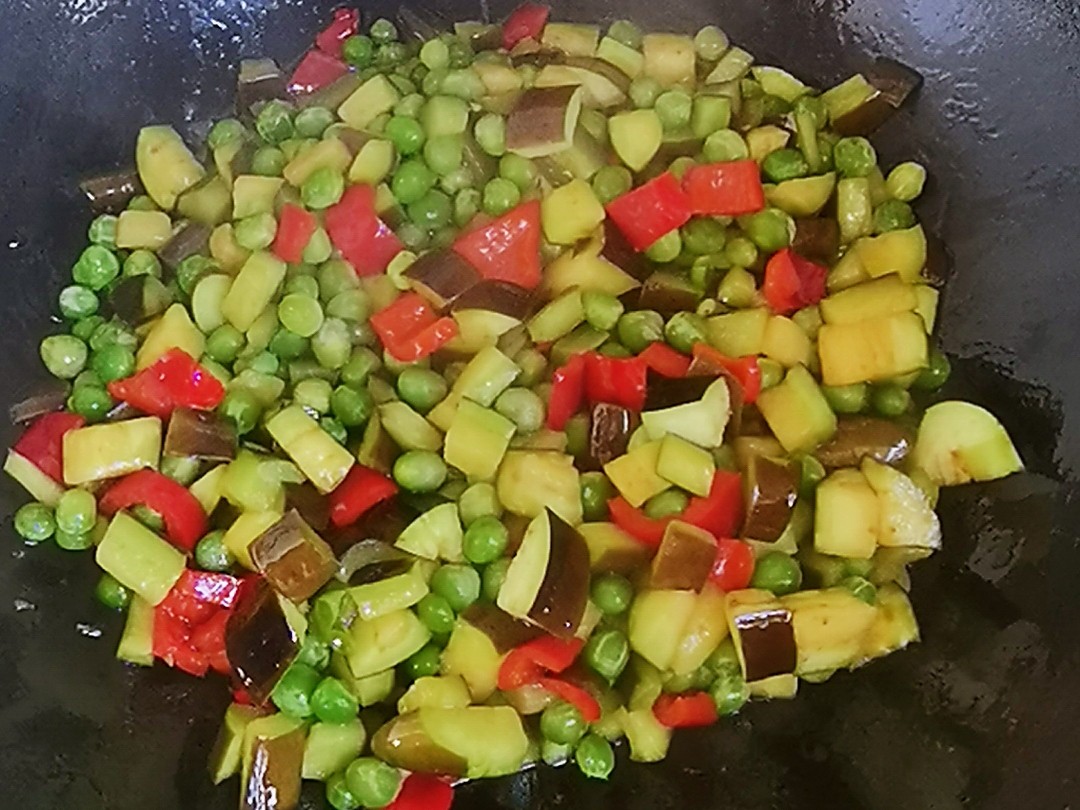 青豆炒茄丁的做法-咸鮮味炒菜譜