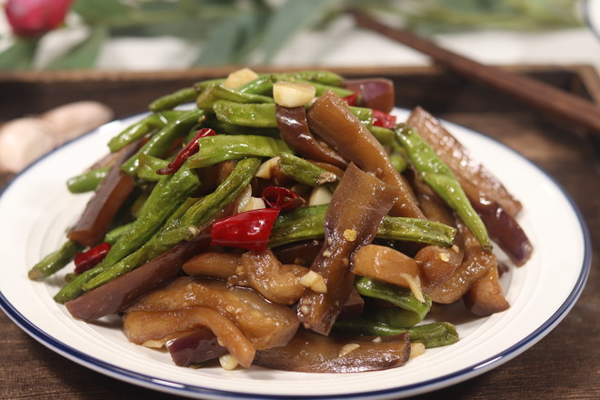 茄子燒豇豆的做法-家常味炒菜譜
