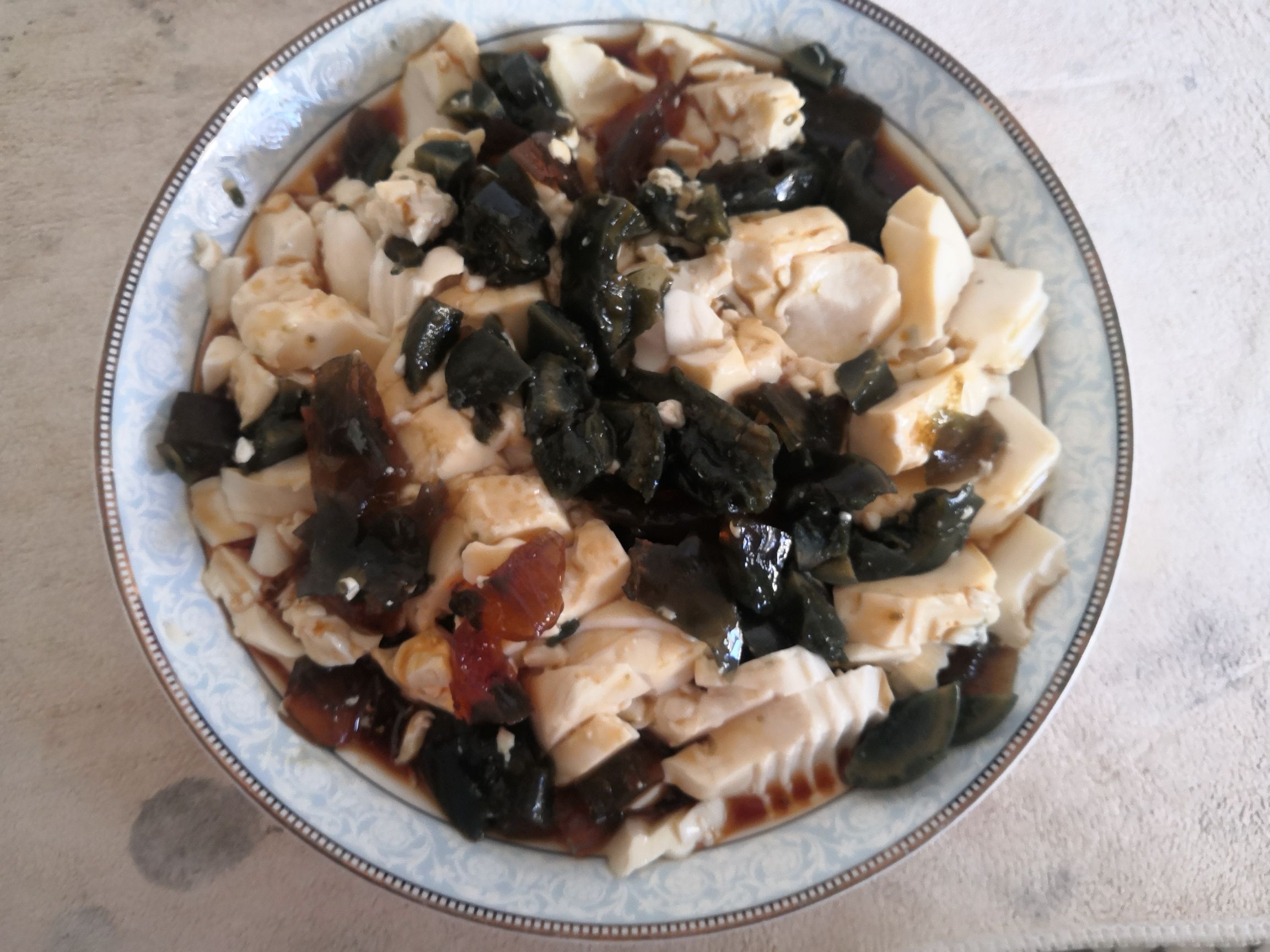 皮蛋豆腐的做法-麻辣味拌菜譜-易網(wǎng)健康養(yǎng)生網(wǎng) 皮蛋豆腐的做法-麻辣味拌菜譜
