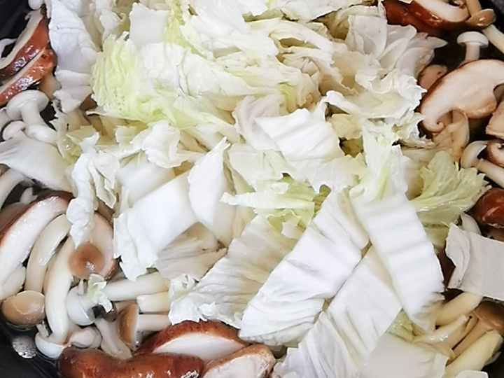 吃百菜不如吃白菜，白菜炒蘑菇，鮮美脆嫩又下飯的做法-咸鮮味炒菜譜
