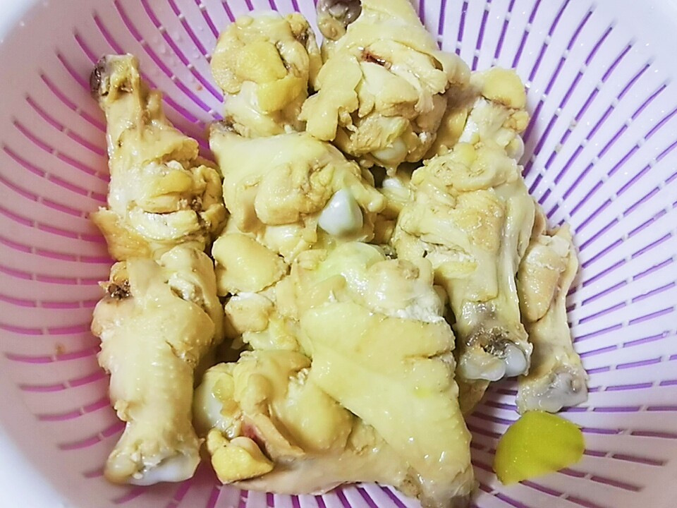 雞腿的花式做法-雞腿燜野筍，配菜豐富，營養美味，孩子超愛吃的做法-家常味燜菜譜