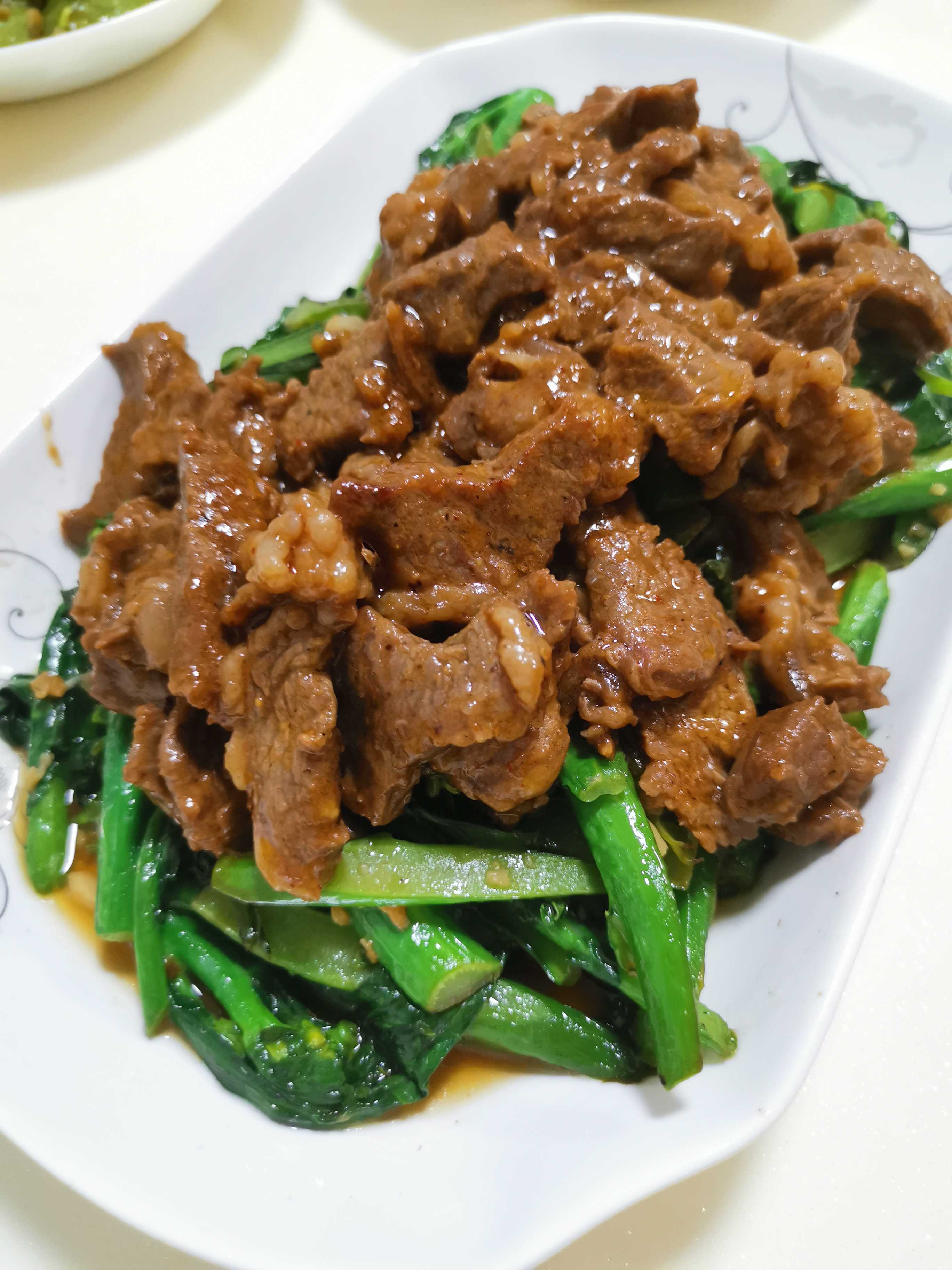 沙茶牛肉芥蘭的做法-醬香味炒菜譜-易網健康養生網 沙茶牛肉芥蘭的做法-醬香味炒菜譜