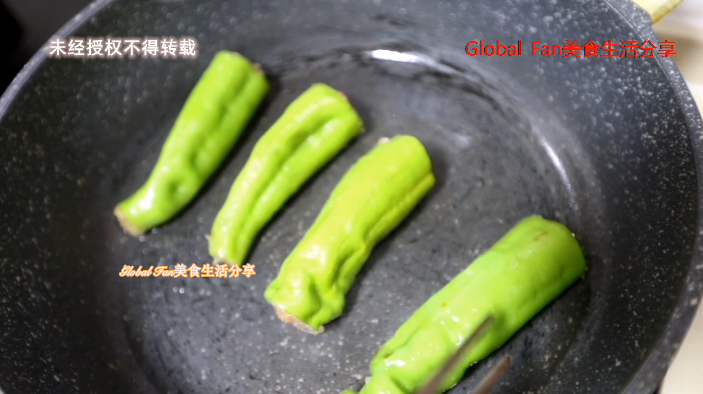 #深夜最饞的美食#虎皮尖椒釀肉的做法-香辣味燜菜譜