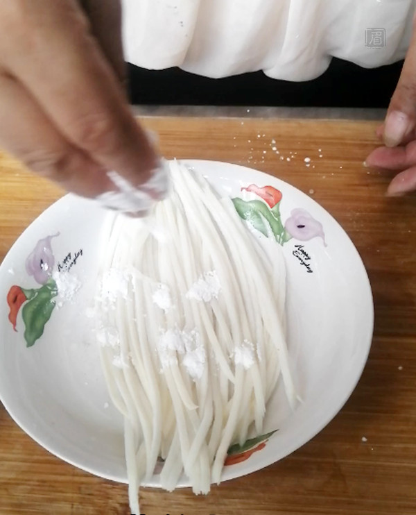 沒有一顆面粉的三絲拌“面”的做法-其它口味拌菜譜