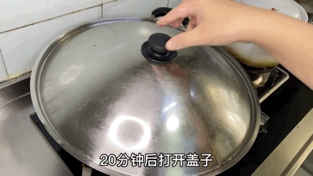 家庭版【蔥油雞】管它正宗不正宗，好吃才是王道呀~秘訣全在這！的做法-咸鮮味蒸菜譜
