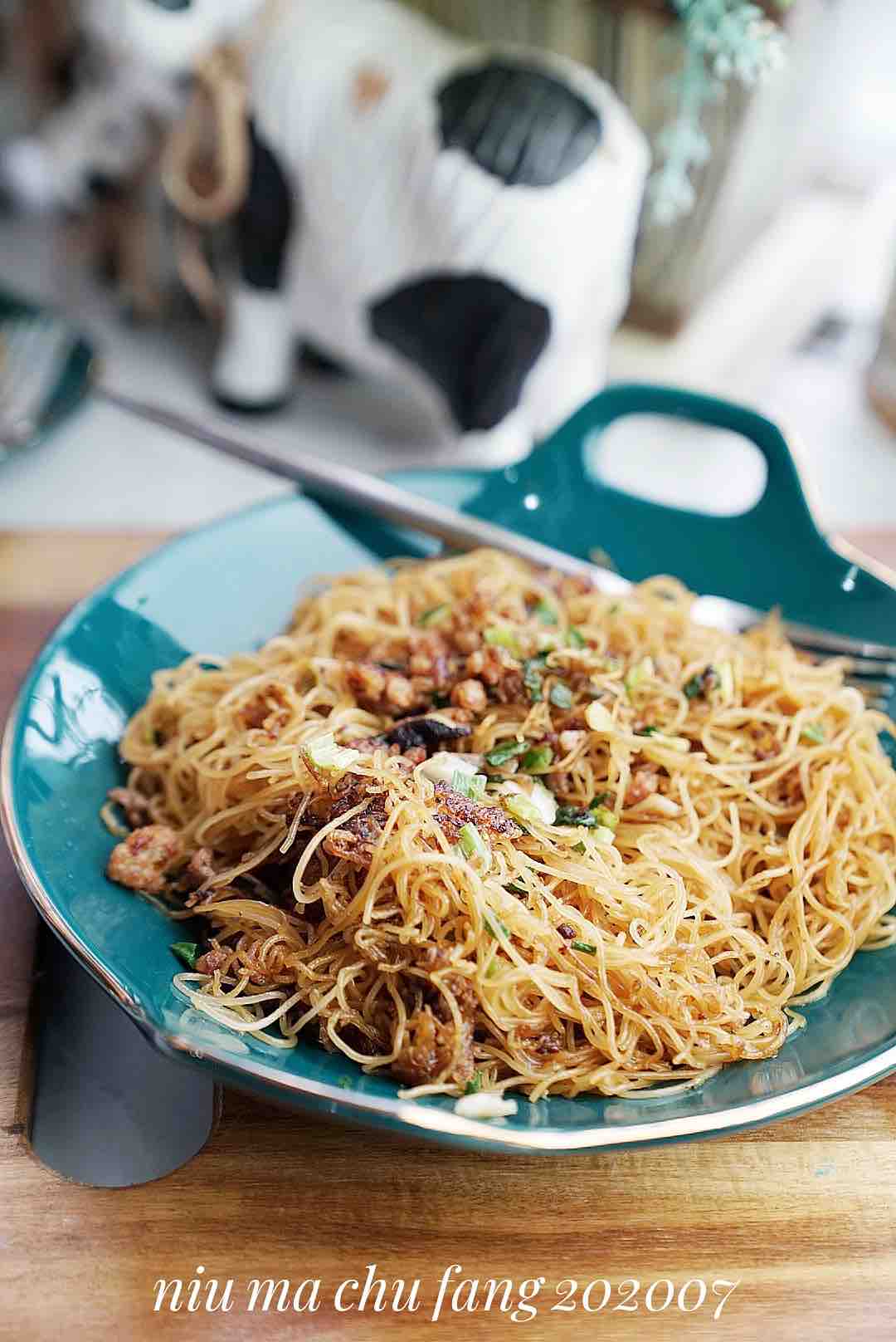 香茹肉末炒粉的做法-家常味炒菜譜-易網健康養生網 香茹肉末炒粉的做法-家常味炒菜譜