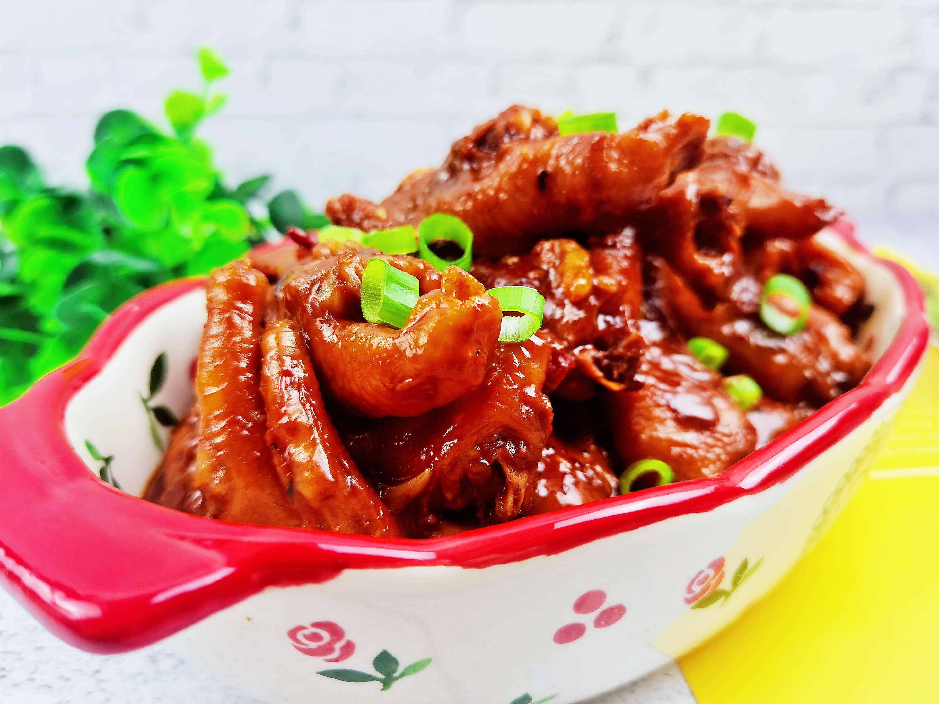 我是半滴雨,#來(lái)自內(nèi)蒙古#,參賽作品為腐乳鳳爪,好吃到吮指的做法-咸鮮味燜菜譜-易網(wǎng)健康養(yǎng)生網(wǎng) 我是半滴雨,#來(lái)自內(nèi)蒙古#,參賽作品為腐乳鳳爪,好吃到吮指的做法-咸鮮味燜菜譜