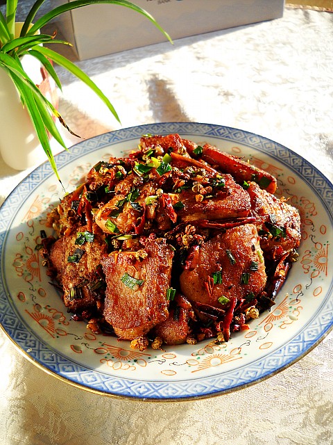 麻辣干煸魚的做法-麻辣味干煸菜譜-易網健康養生網 麻辣干煸魚的做法-麻辣味干煸菜譜