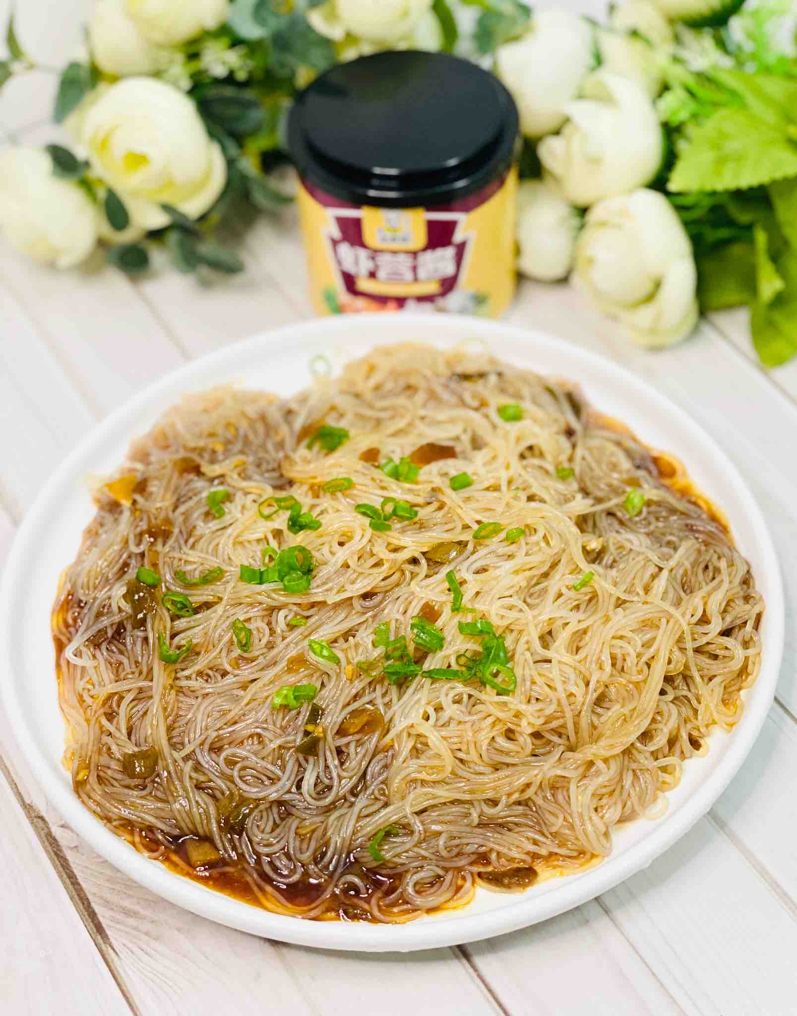 蝦蓉醬涼拌粉絲,美味很開胃的做法-咸鮮味煮菜譜-易網(wǎng)健康養(yǎng)生網(wǎng) 蝦蓉醬涼拌粉絲,美味很開胃的做法-咸鮮味煮菜譜