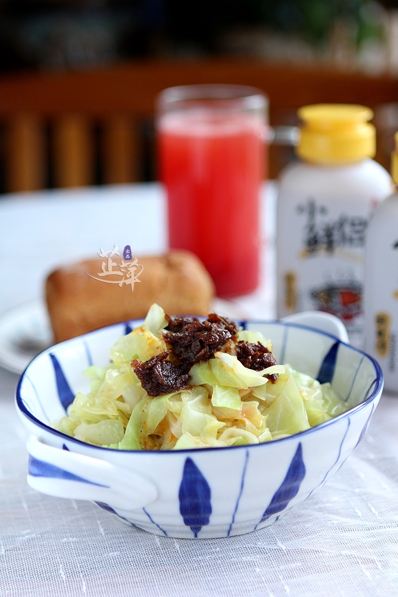 蝦蓉醬拌圓白菜的做法-咸鮮味拌菜譜