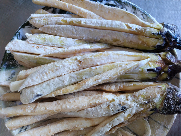 炸茄子的做法-家常味炸菜譜
