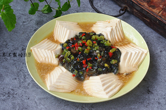 內脂豆腐蒸皮蛋的做法-家常味蒸菜譜