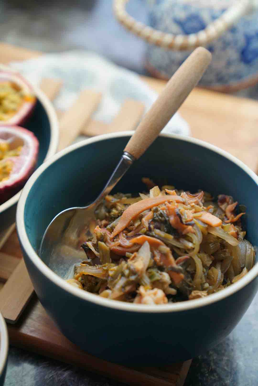 三鮮湯年糕的做法-咸鮮味燒菜譜-易網健康養生網 三鮮湯年糕的做法-咸鮮味燒菜譜