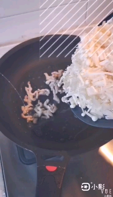 肉絲金針菇炒蛋的做法-家常味炒菜譜